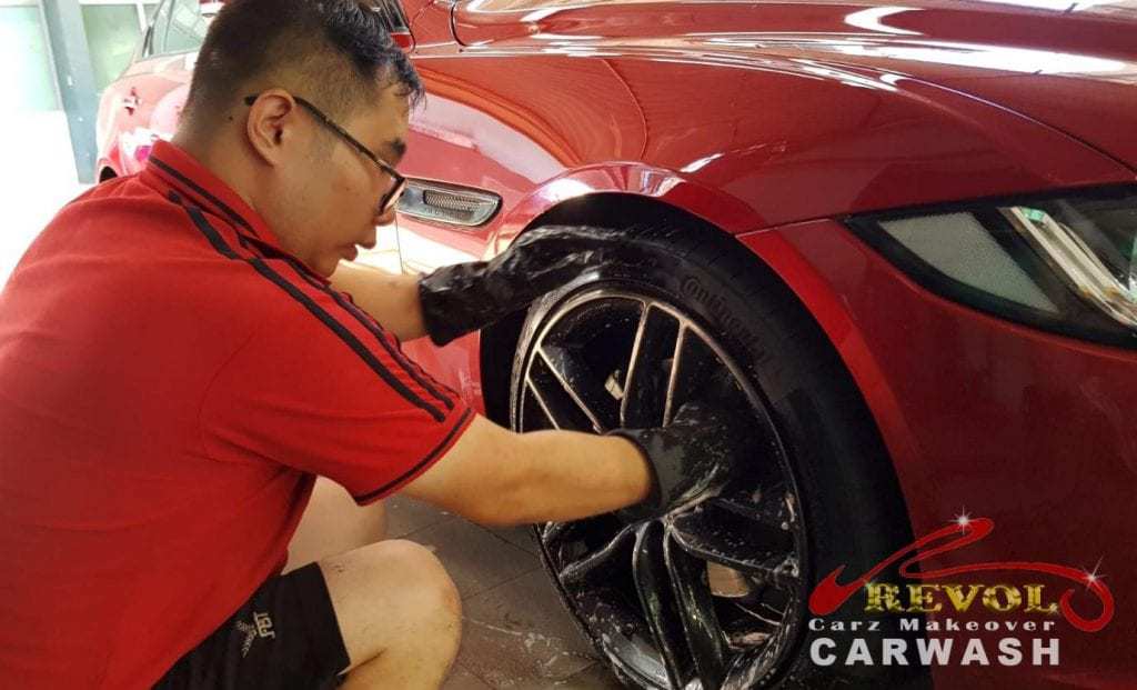 Wheel and rim deep clean service