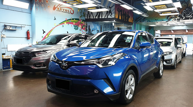 Blue car hydrophobic ceramic coating